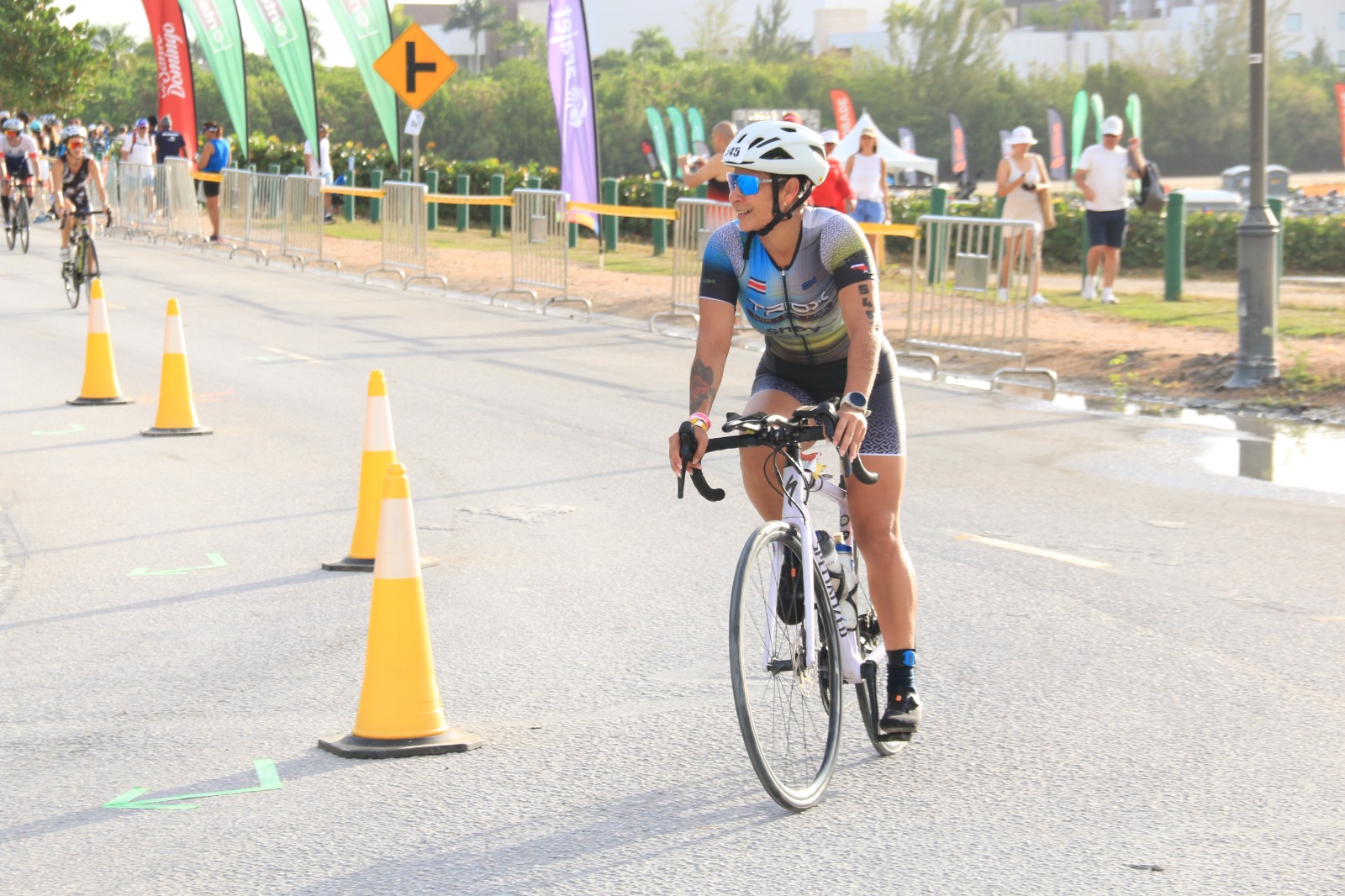 Presenciar un Ironman 70.3 Cap Cana desde una perspectiva sedentaria