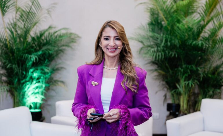 Gisel Castillo invita a empresarias a convertir su presencia digital en un modelo de negocio