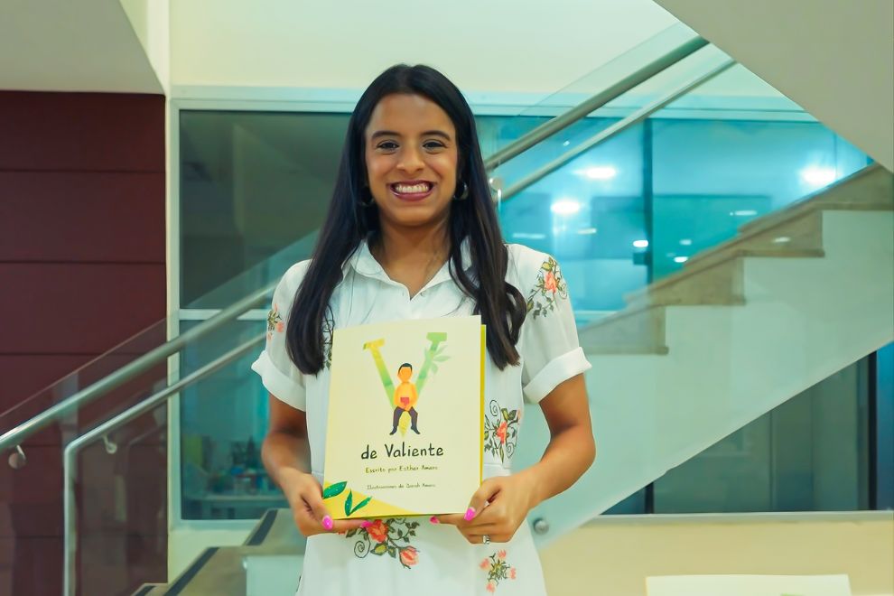 Esther Amaro Castillo presenta el libro infantil “V de valiente”