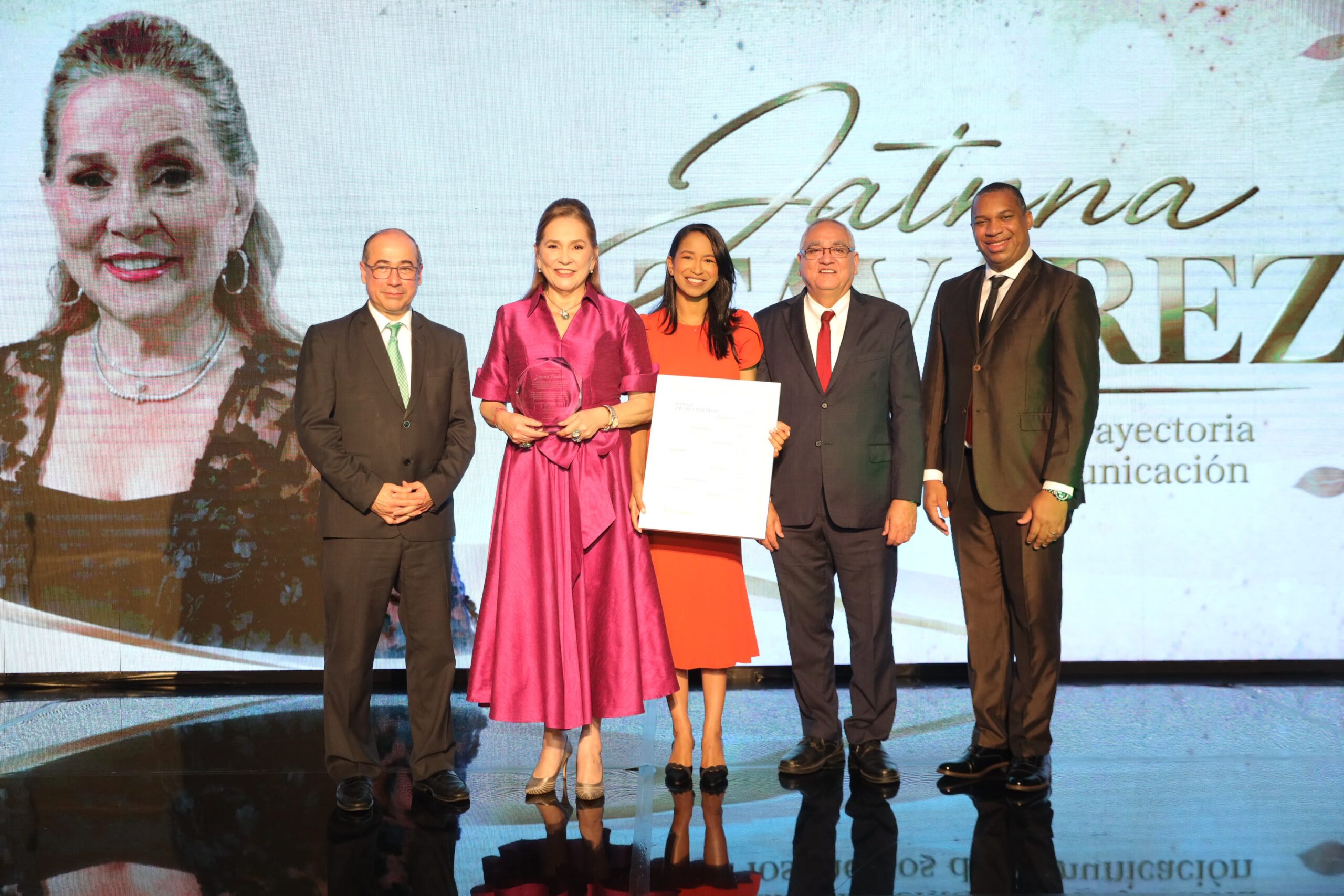 Iglesia de Jesucristo celebra encuentro con periodistas para reflexionar sobre sus raíces familiares